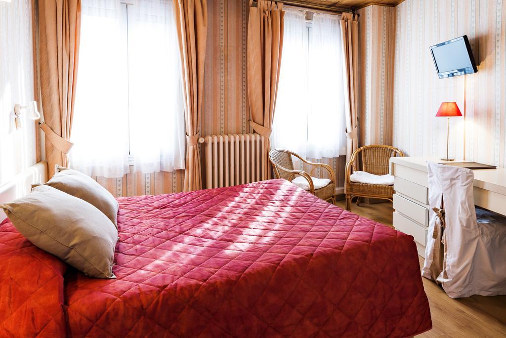 Hotel Panoramic Bagnères-de-Luchon Esterno foto