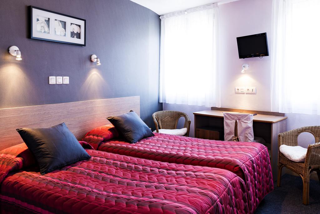 Hotel Panoramic Bagnères-de-Luchon Esterno foto