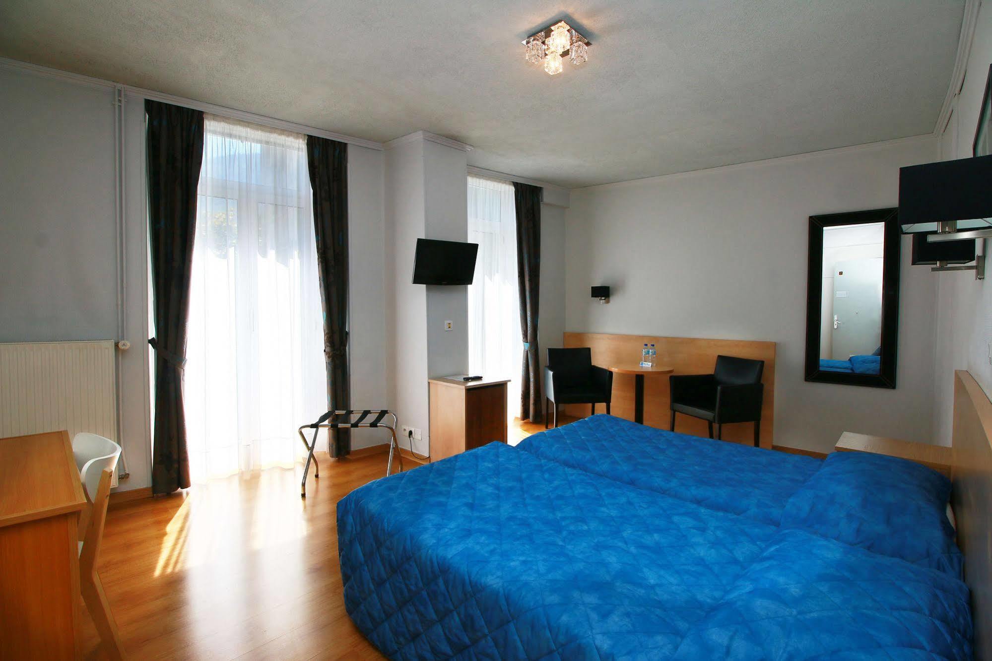 Hotel Panoramic Bagnères-de-Luchon Esterno foto