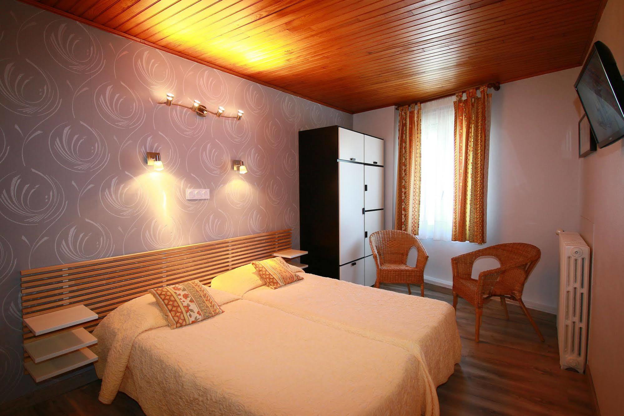 Hotel Panoramic Bagnères-de-Luchon Esterno foto
