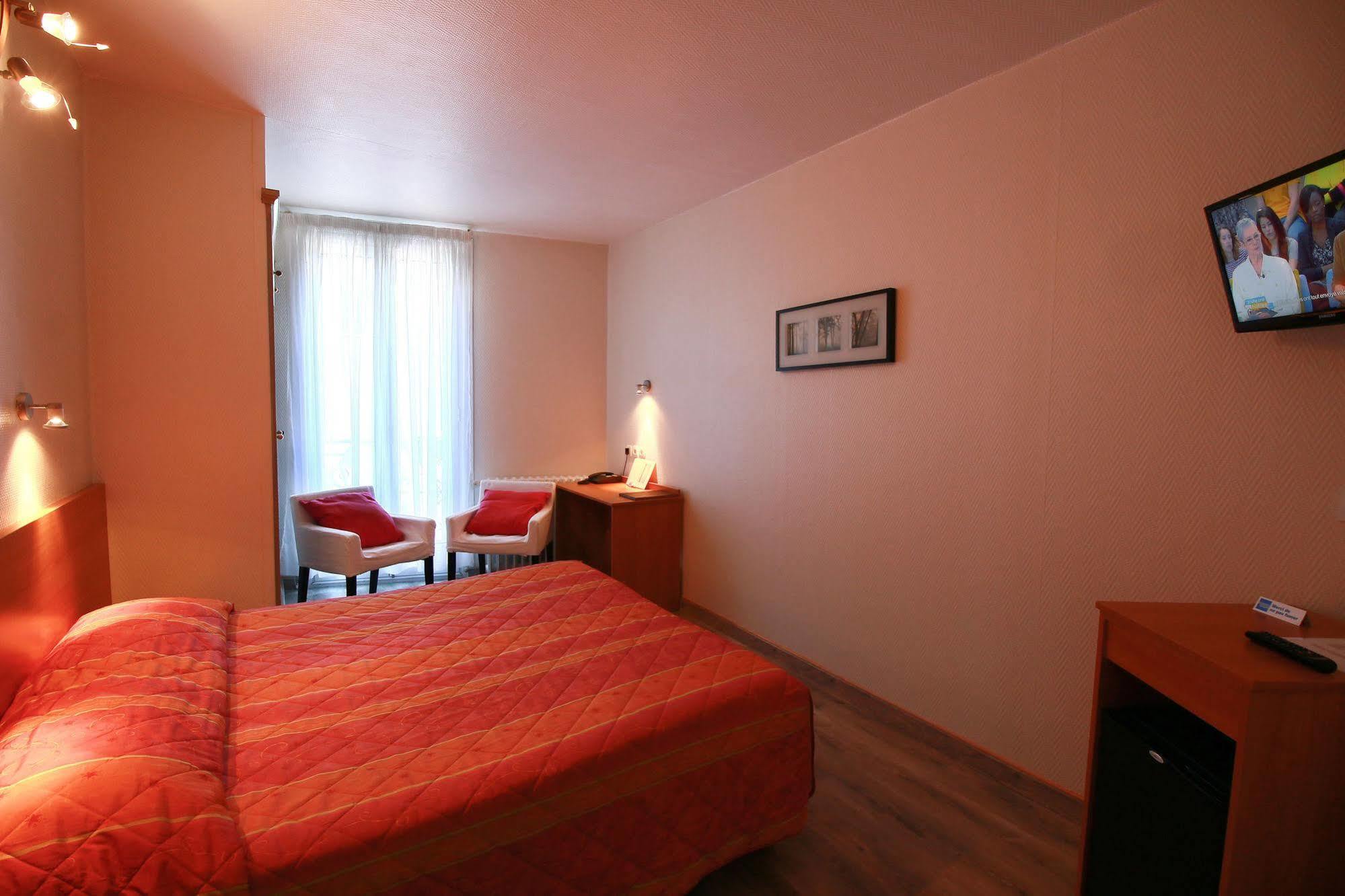 Hotel Panoramic Bagnères-de-Luchon Esterno foto
