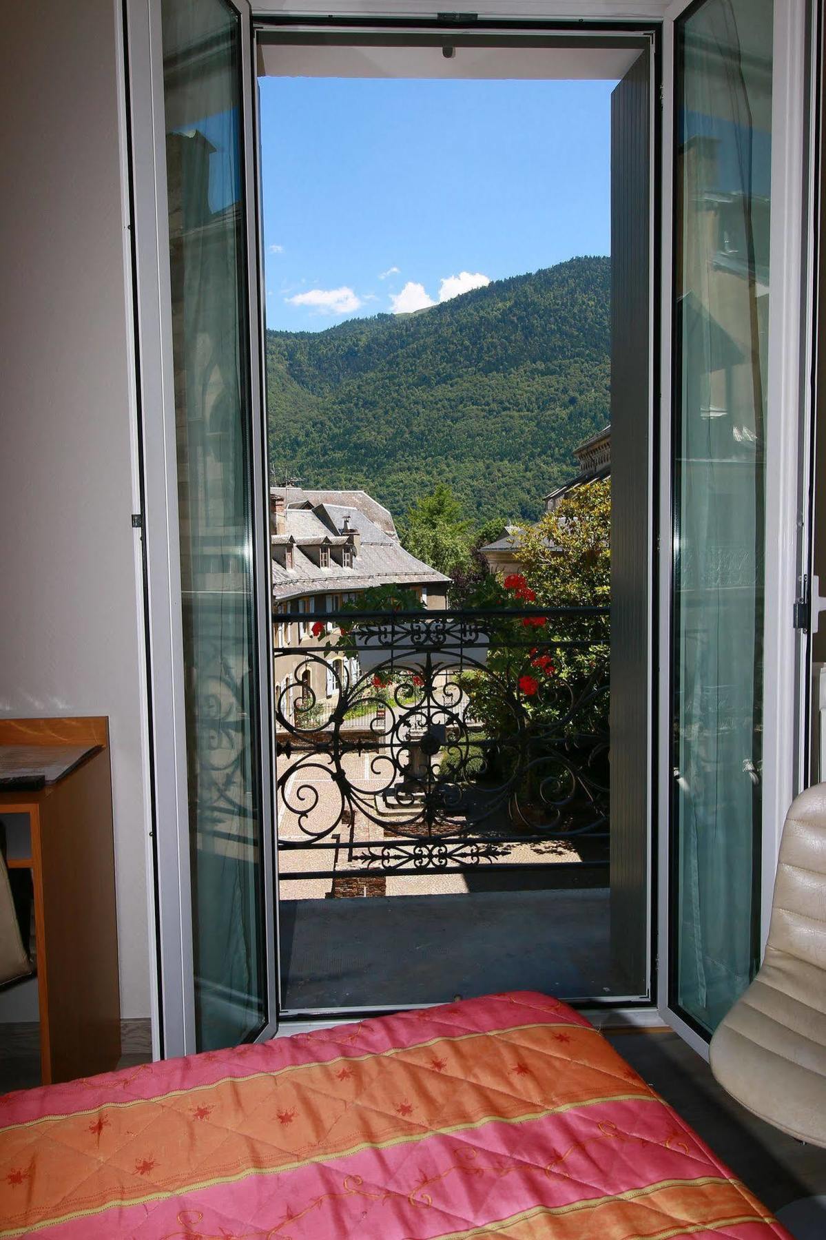 Hotel Panoramic Bagnères-de-Luchon Esterno foto